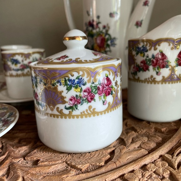 Fine Porcelain Tea Set - Picture 4 of 7